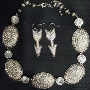 Western / southwest concho choker & arrow earrings